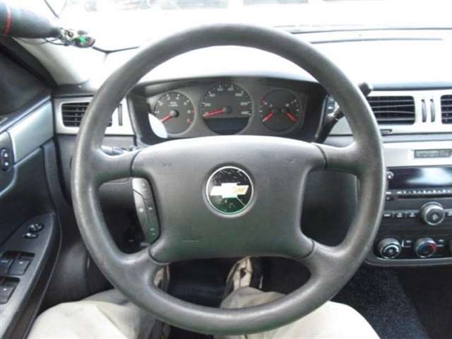 2011 Chevrolet Impala Police 4dr Sedan w/3FL